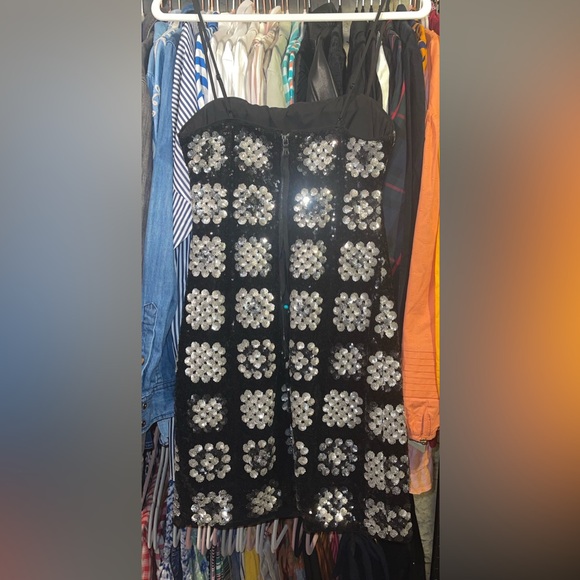 Le Superbe Chic Black and Silver Granny Square Sequin Mini Dress - Picture 6 of 7